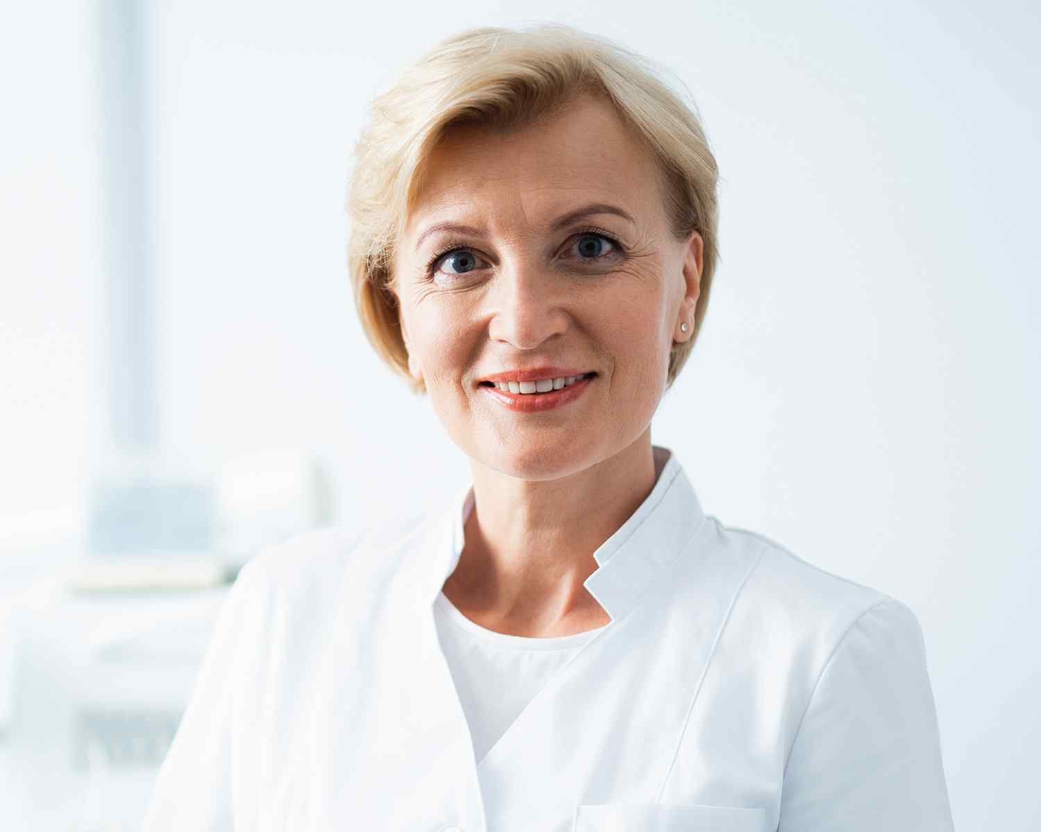 team_02_home_02 https://rootedwellnesshealth.com/wp-content/uploads/2023/05/team_02_home_02.jpg